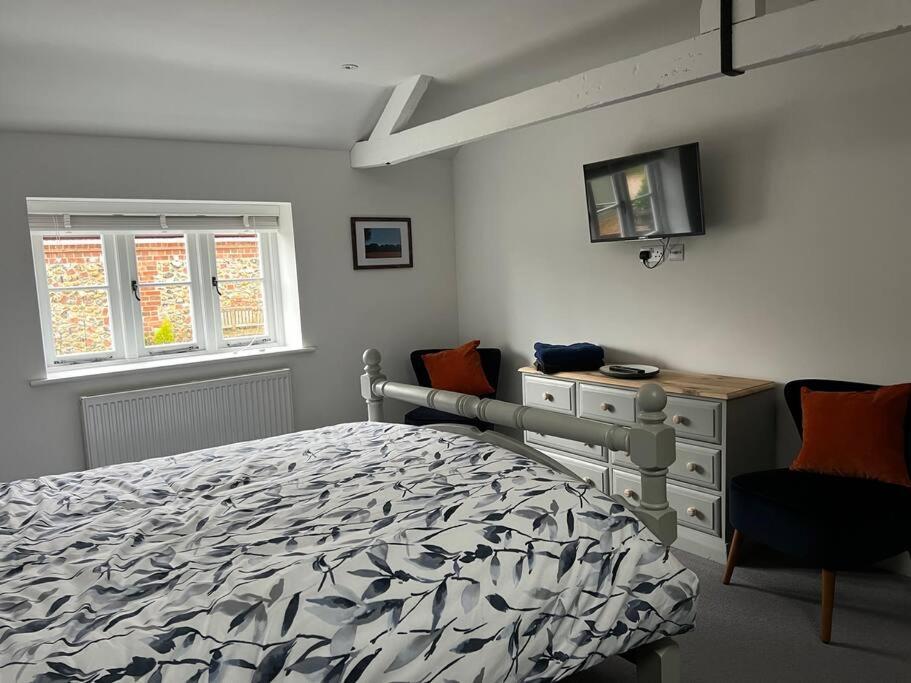 Wood Norton Idyllic Rural Retreat - Stunning 2 Bed Annex. 빌라 외부 사진