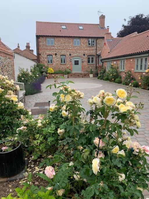 Wood Norton Idyllic Rural Retreat - Stunning 2 Bed Annex. 빌라 외부 사진